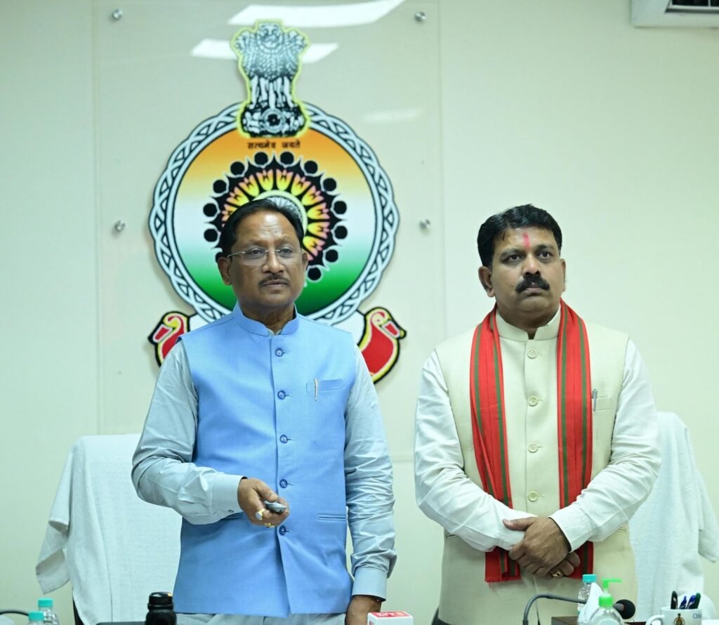 प्रदेश में शांति एवं सुरक्षा बनाए रखने में पुलिस के अदम्य साहस, शौर्य और बलिदान की अमिट पहचान बनेगा रजत जयंती पदक : मुख्यमंत्री श्री साय.