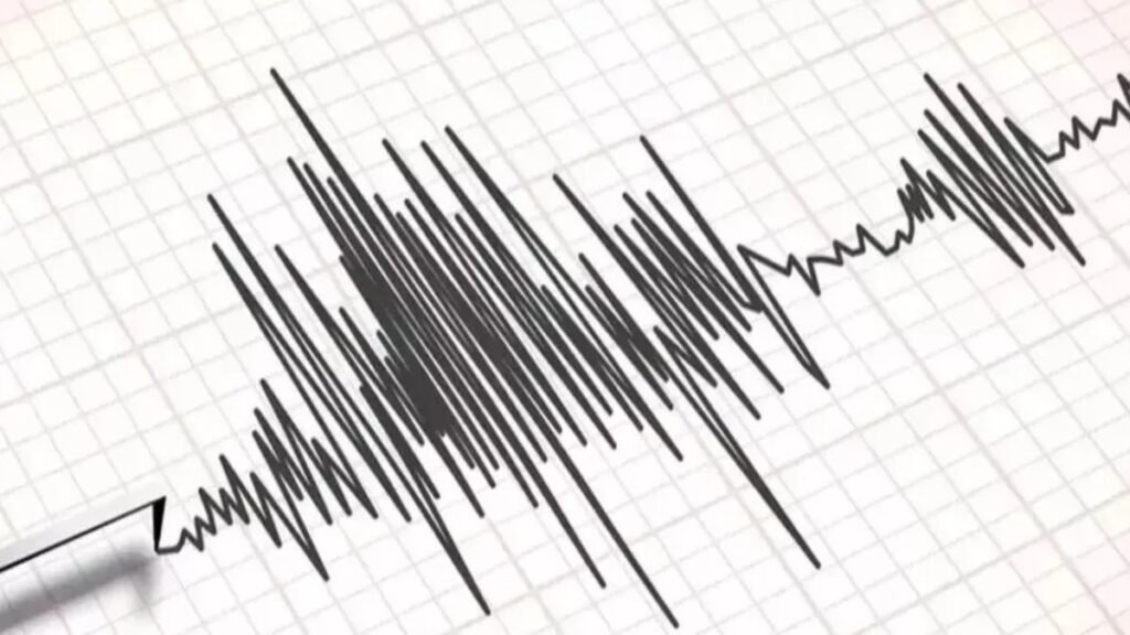 Earthquake in Gujarat : राजकोट में बार-बार भूकंप, एहतियातन स्कूलों में छुट्टी घोषित Earthquake in Gujarat