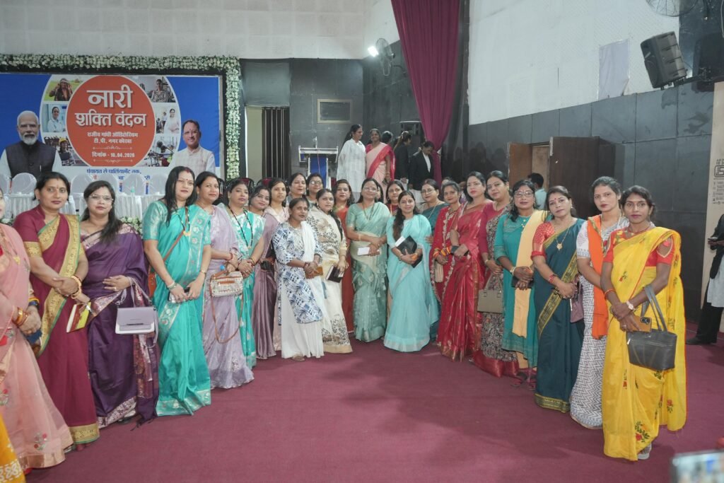 नारी शक्ति वंदन अधिनियम का कोरबा में भव्य स्वागत, 33 प्रतिशत आरक्षण से मिला सशक्त मंच महिलाओं ने हस्ताक्षर कर दिखाई एकजुटता, मानव श्रृंखला से दिया सशक्त संदेश