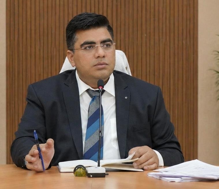स्वामी विवेकानंद जिला खनिज न्यास शिक्षा प्रोत्साहन योजना – खनन प्रभावित क्षेत्रों के मेधावी विद्यार्थियों के लिए उच्च शिक्षा का नया द्वार
