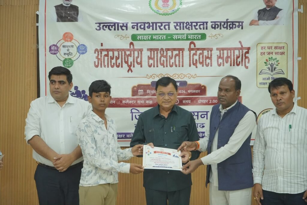 हम सभी को मिलकर कोरबा को पूर्ण साक्षर जिला बनाना है – कैबिनेट मंत्री श्री लखन लाल देवांगन